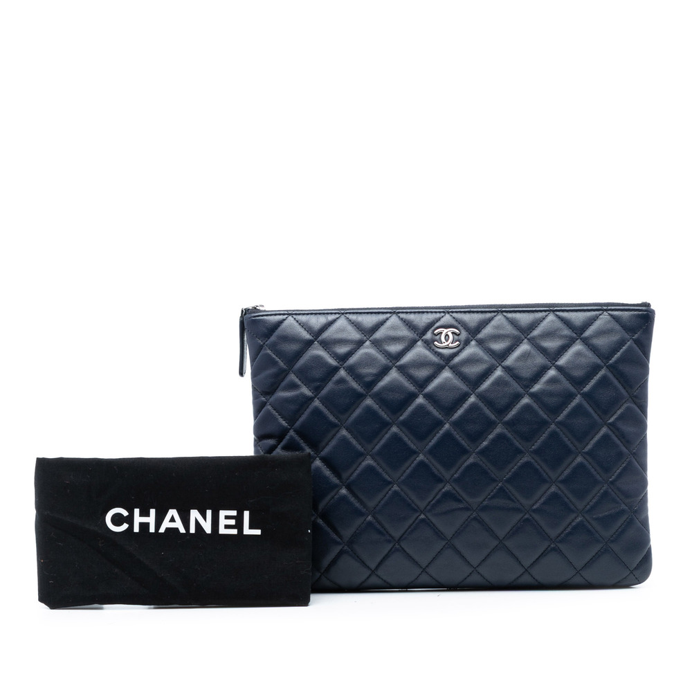 Pre-Loved Chanel Medium Quilted Lambskin O Case Clutch - Picture 8 of 8